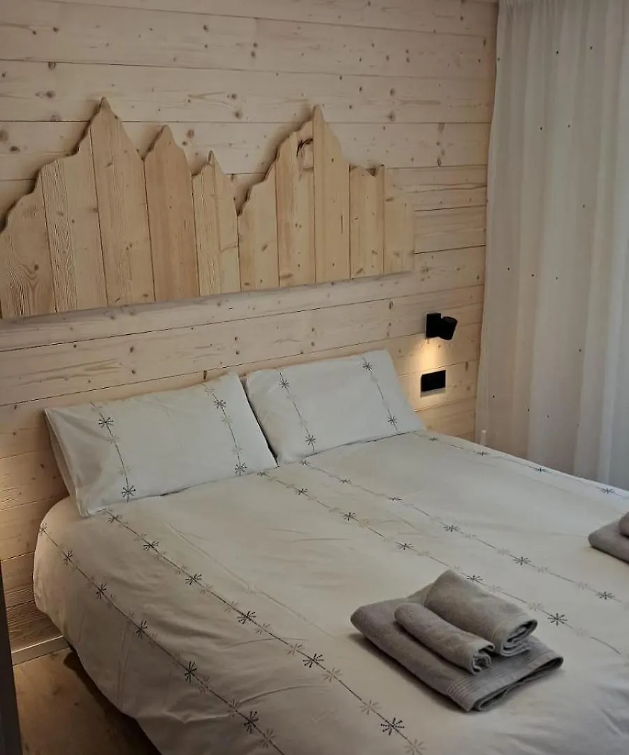 Mountain & Lodge VALDIDENTRO 0*,  Italy